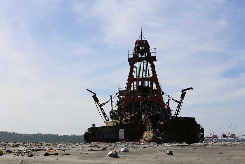 The deserted hulk of a service ship reminder of a time when the US controlled the South China Sea and the Pacific Ocean from its Subic Bay Installation.  Photo: RFA