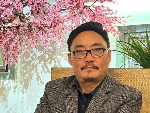 རྩ་གྲུམ་ནད་རིཊ་ལ་ཕྱི་ལུཊ་སྨན་གྱིས་བཅོས་ཐབས་གཤགས་གཅོད་མི་དགོས་པར་བོད་ཀྱི་གསོ་རིག་ཐོག་ནས་བཅོས་ཐབས་གནང་བཞིན་ཡོད་པ།