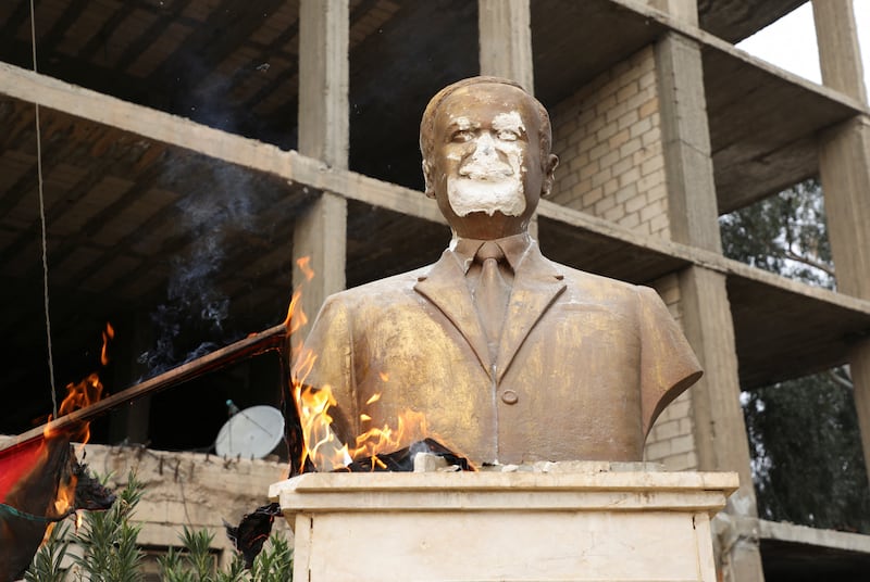 4 시리아대통령동상.JPG