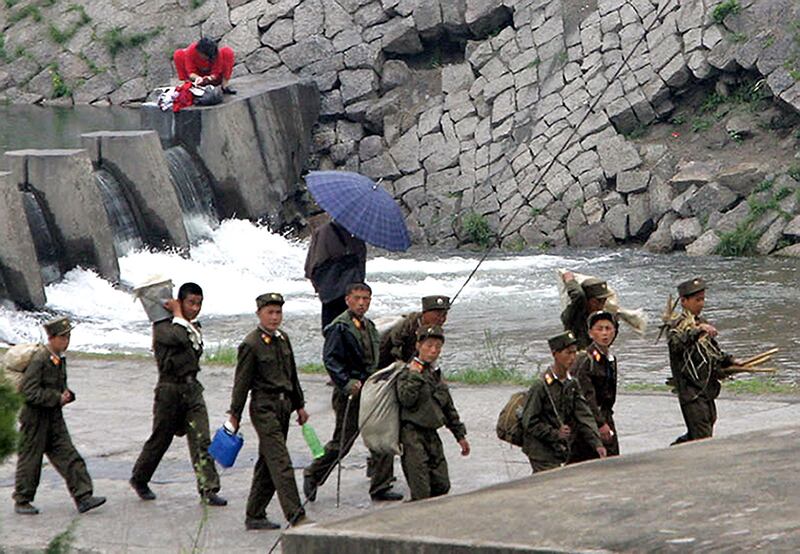 북한 군인들의 모습