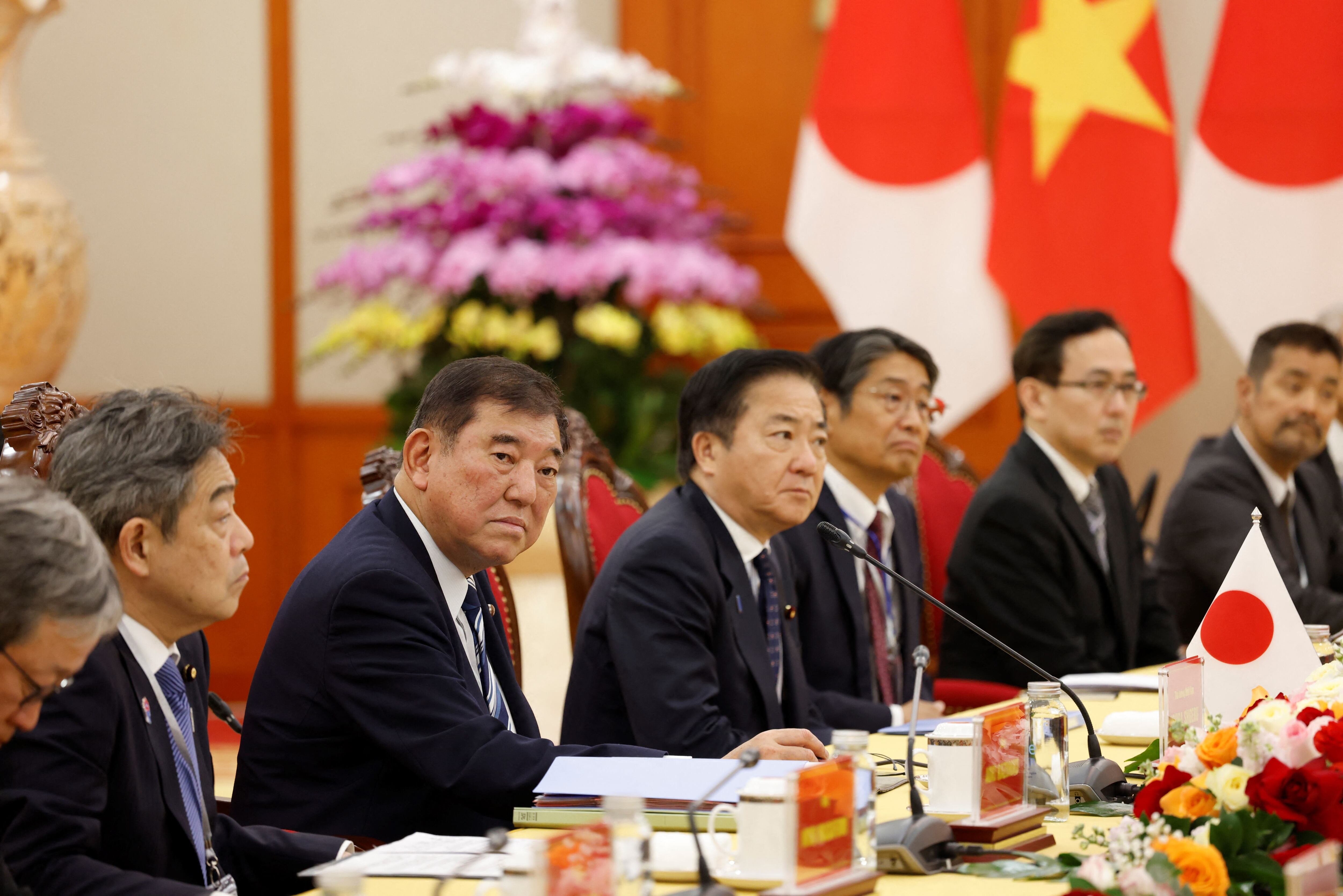 Leaders of Japan, Vietnam talk free trade in the face of tariff tensions
