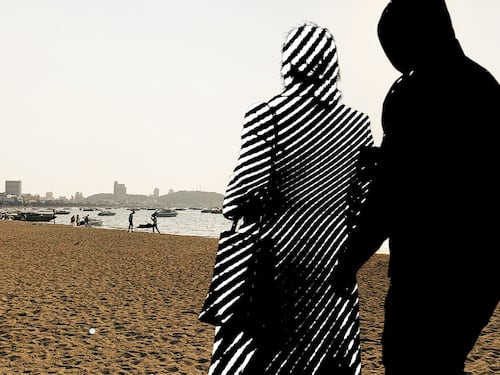 ແມ່ຍິງລາວ ຖືກກຸ່ມຄົນຮ້າຍ ລຸມທໍາຮ້າຍ ພ້ອມ ປຸ້ນເອົາຊັບສິນ