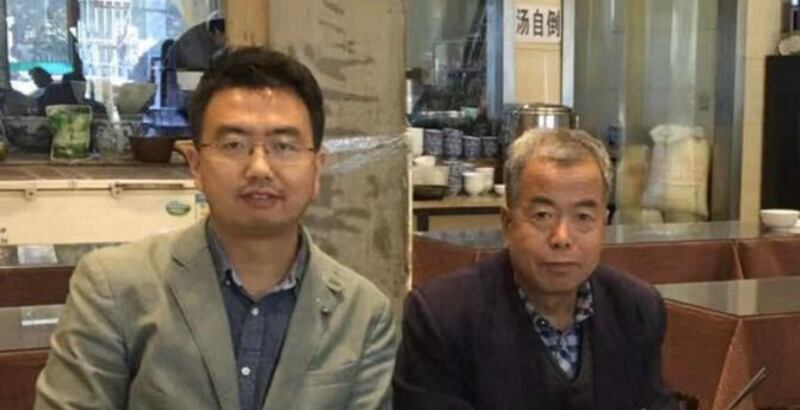 中国人权律师常玮平(左)与其父常拴明(维权网)